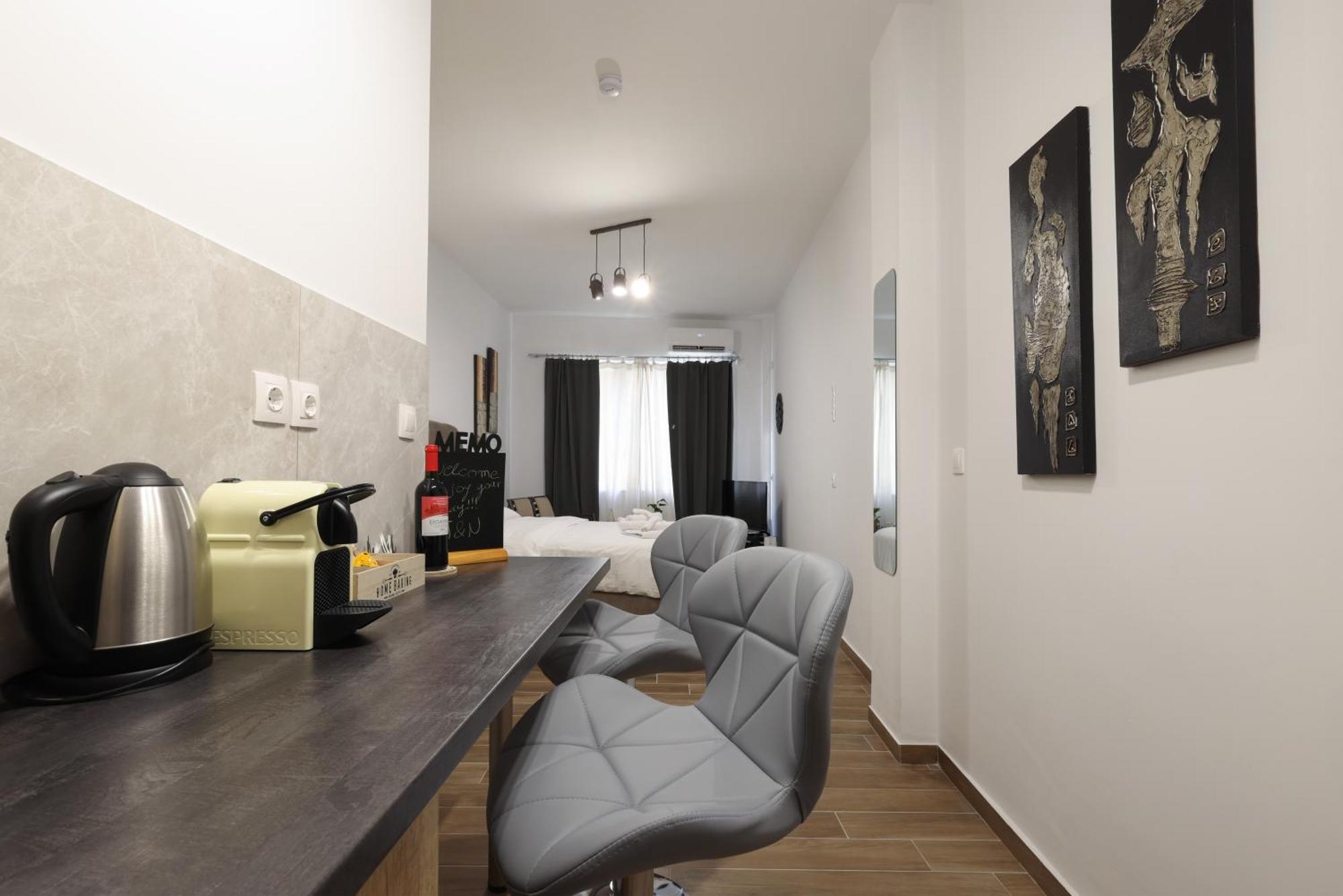 J&N Home Monastiraki Атина Екстериор снимка