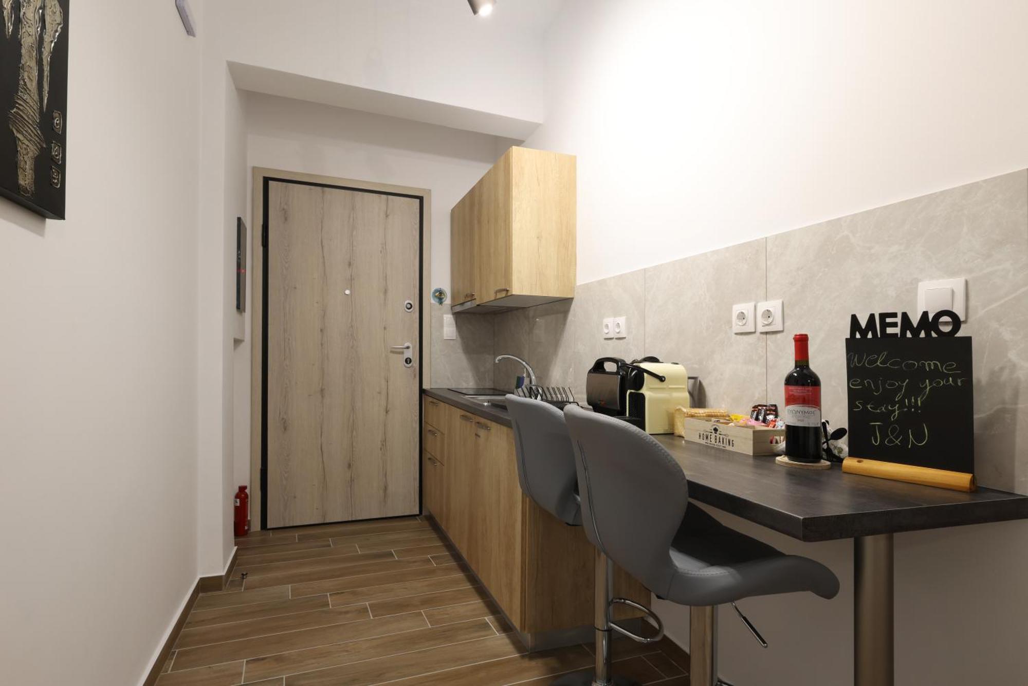 J&N Home Monastiraki Атина Екстериор снимка