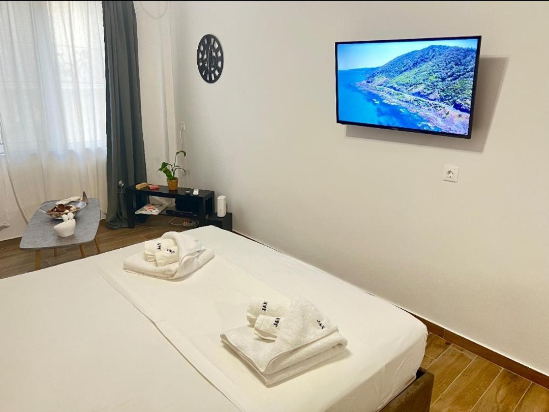 J&N Home Monastiraki Атина Екстериор снимка